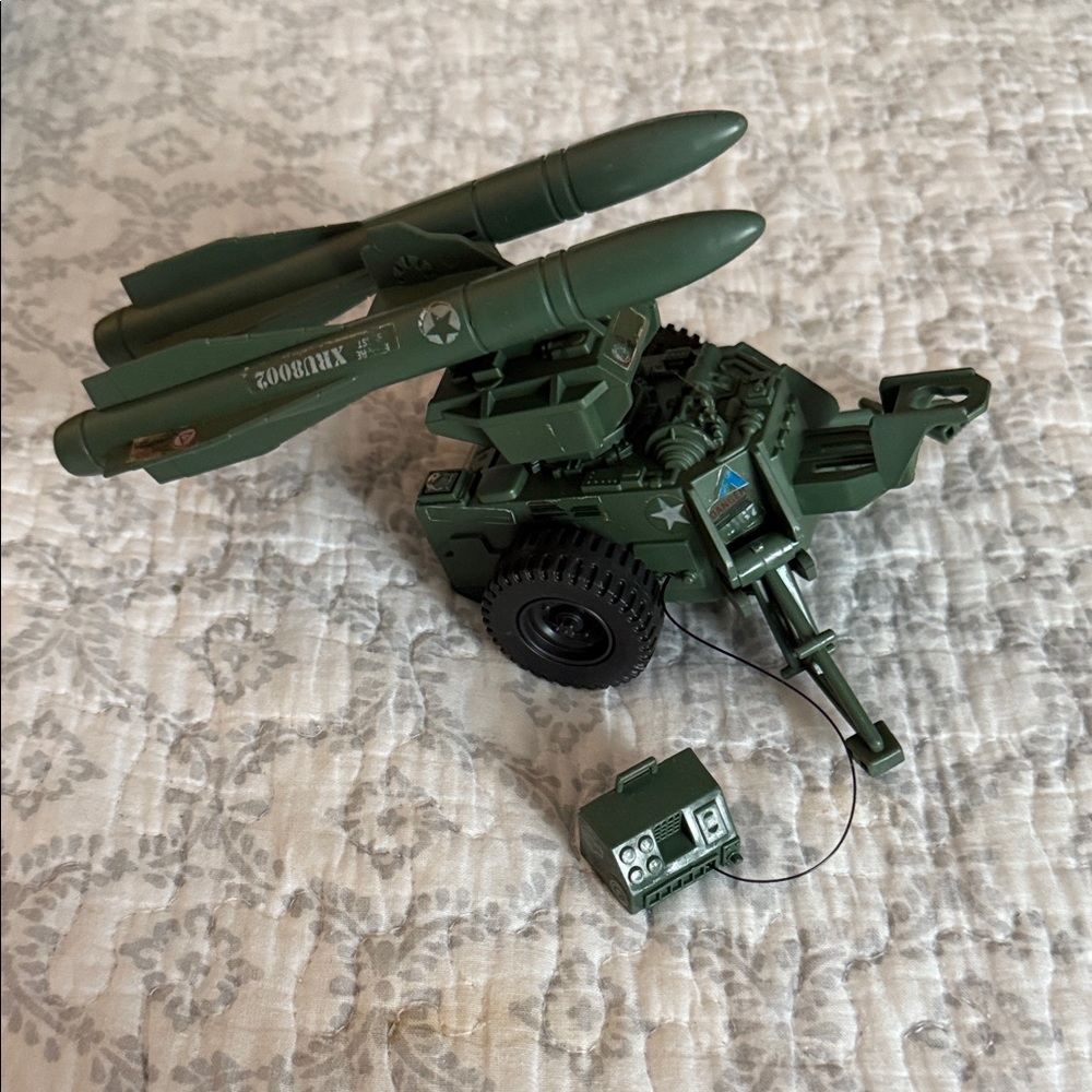 Hasbro GI Joe Green Toy Missile Launcher